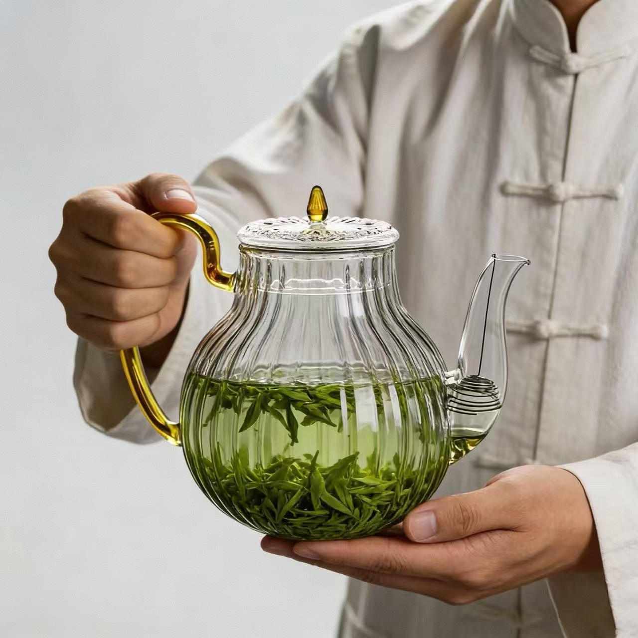 700mlストライプ柄ガラスティーポット、フィルター付き耐熱 - Nettle Leaf Tea のレビューと価格